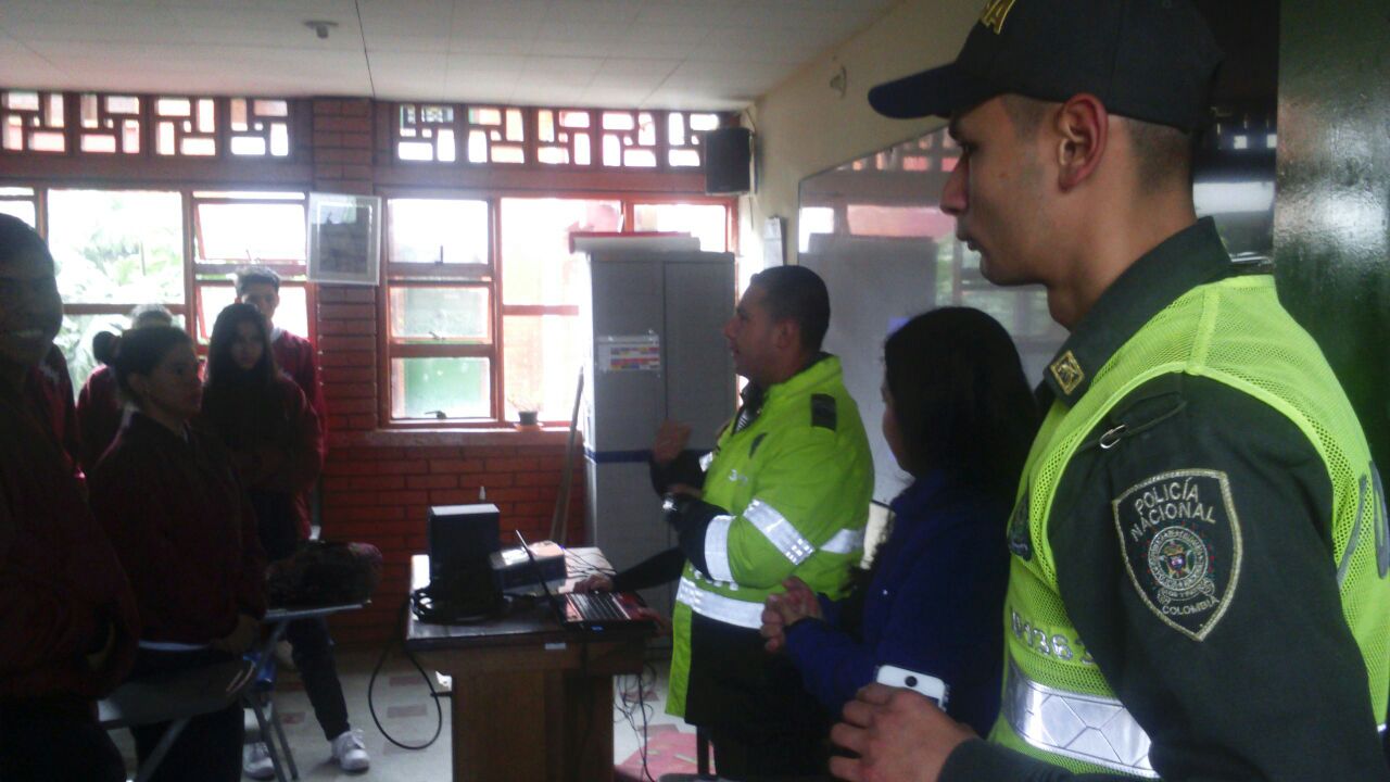 Control y vigilancia en colegios de Facatativá