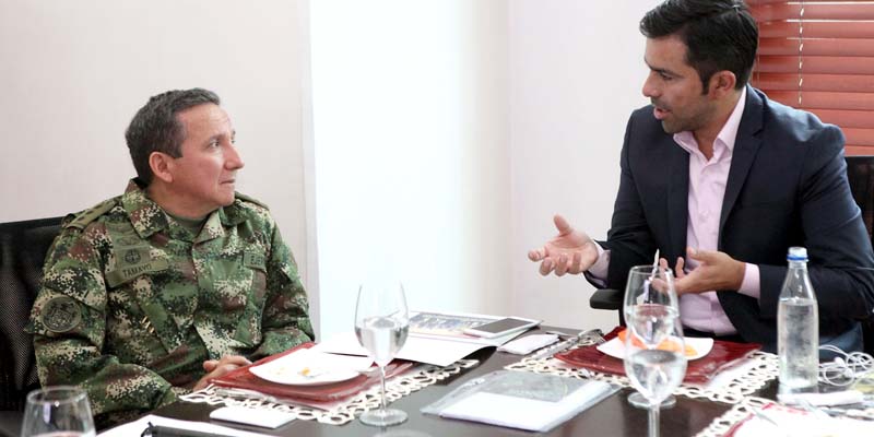 Más libretas para jóvenes victimas