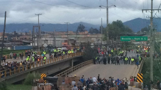 Diálogo entre carreteros y gobierno de Mosquera