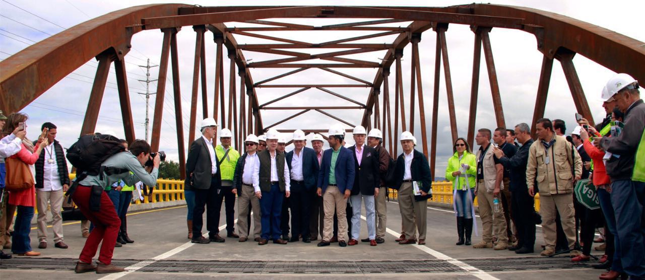 Doble calzada entre Bogotá y Villeta inaugurada por el Presidente Santos reducirá tiempos de viaje a Medellín y la Costa Caribe