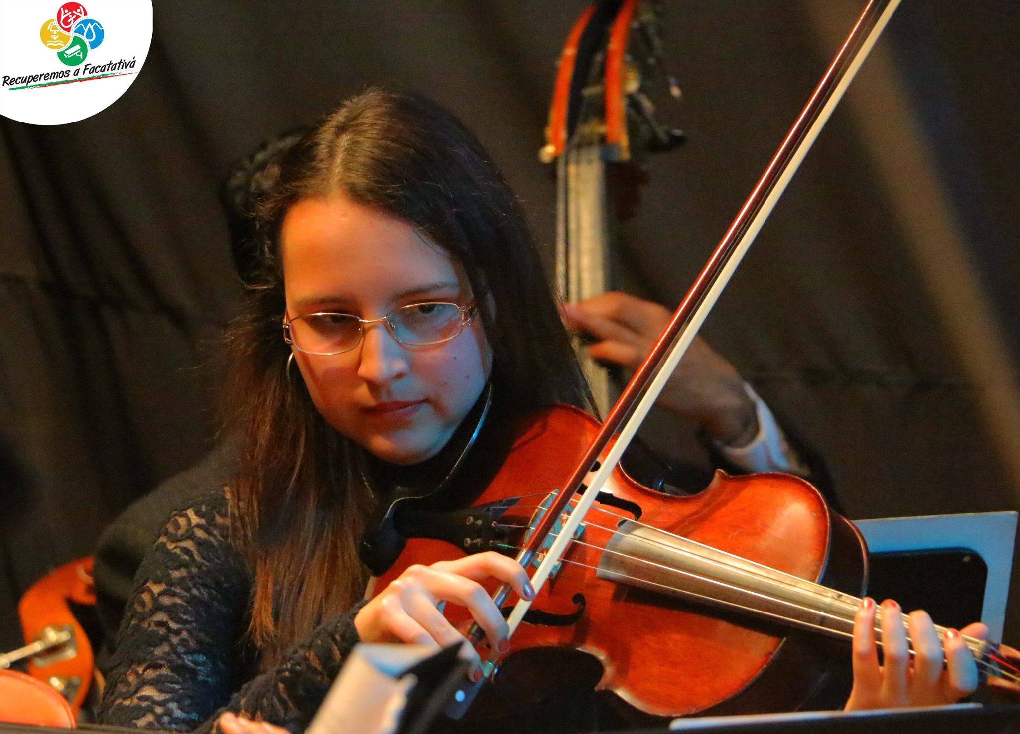 Velada culturar de la escuela de cuerdas frotadas