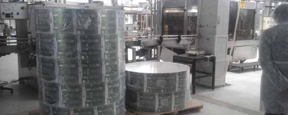 Gobernador preocupado por el monopolio de licores