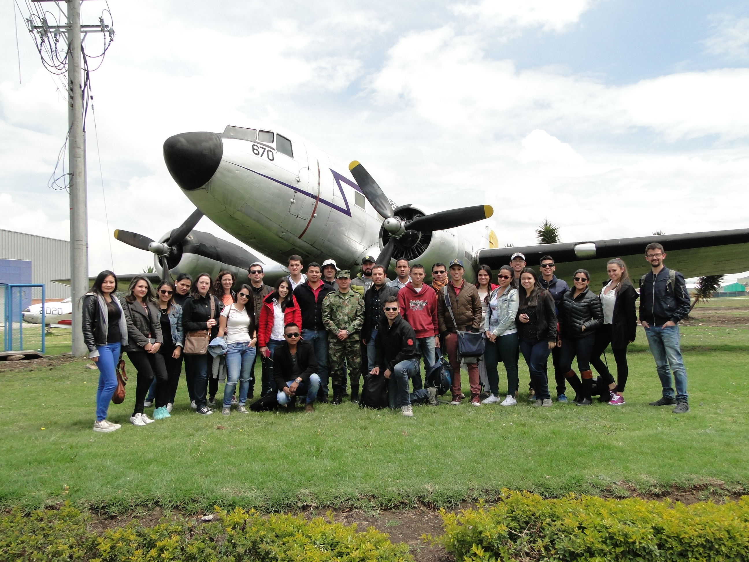 Alumnos de la Escuela de Guerra conocieron la misión de la Fuerza Aérea en Madrid (Cundinamarca)