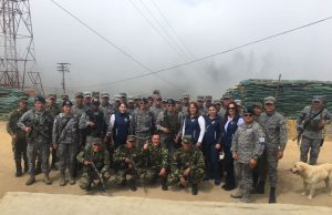 Voluntarias de la Base Aérea de Madrid visitan a los soldados