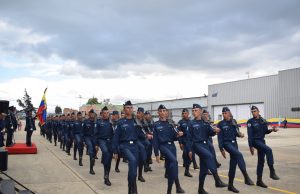 Soldados de la Fuerza Aérea Colombiana juran lealtad a su Patria en el Comando Aéreo de Mantenimiento