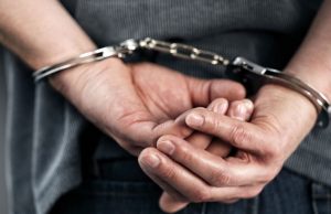 Capturan banda que se hacía pasar por sacerdotes y militares para estafar