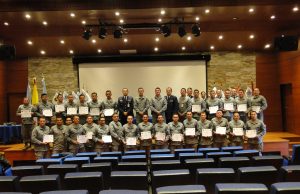 Comando Aéreo de Mantenimiento culmina curso de inspector técnico para suboficiales de la Fuerza Aérea Colombiana