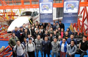 Universidad Los Libertadores realizó visita académica al Comando Aéreo de Mantenimiento en Madrid (Cundinamarca)