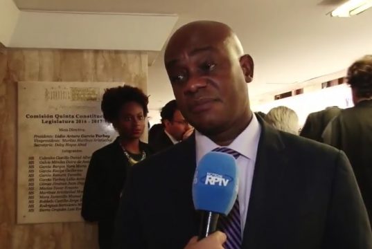 ¡Pilas productores de aparatos eléctricos y electrónicos!