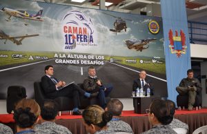 Foro sobre el desarrollo de la industria aeronáutica colombiana se llevó a cabo en el Comando Aéreo de Mantenimiento