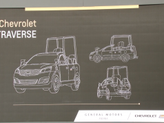 Presentación del «Papamóvil colombiano»