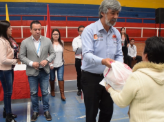 Mas de 800 familias vulnerables reciben mercados en Funza