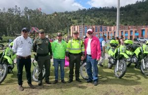 Entrega de nuevas motocicletas a la Policía en Facatativá