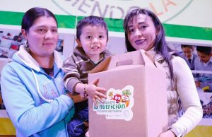 Entrega de complemento nutricional en Mosquera