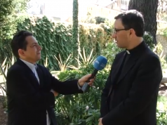 La visita del Papa la pagan los católicos