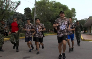 Colombianos de a pie fueron soldados por un día