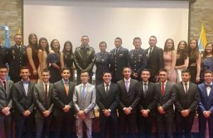 Gimnasio Militar de la Fuerza Aérea licenció jóvenes cadetes en CAMAN