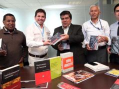 Gobernación entrega bibliotecas jurídicas a 50 municipios