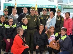 Madres cabeza de familia graduadas como promotoras en convivencia