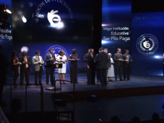 Gobierno entrega galardón a docentes