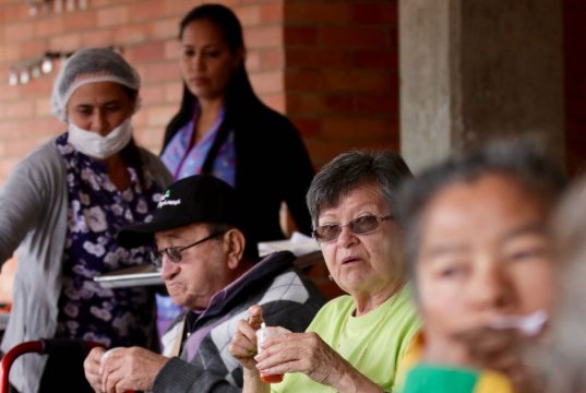 Programas sociales “a toda marcha” en Chía