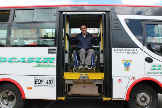 Nuevos buses facilitaran el acceso a población con discapacidad en el municipio de Soacha