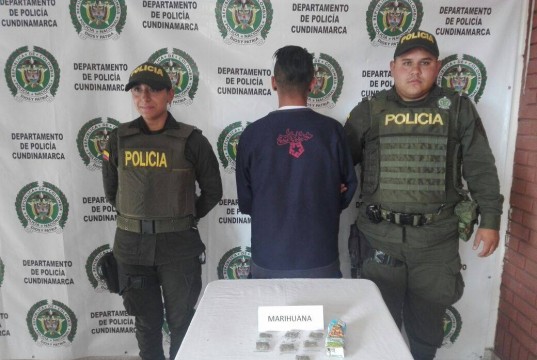 Policía de Cundinamarca capturó a individuo con múltiples dosis de marihuana