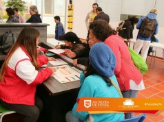 Alcaldía de Funza entrega bonos que favorecerán a las personas en condición de discapacidad