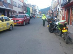 Operativos de control a los mal estacionados en Facatativá