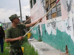 Barristas apoyan jornada de limpieza en instalaciones del antiguo colegio social de Facatativá
