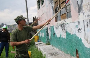 Barristas apoyan jornada de limpieza en instalaciones del antiguo colegio social de Facatativá