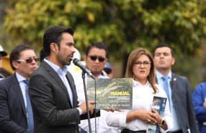 Se firmaron 63 convenios con 50 municipios del departamento para atención de la infraestructura