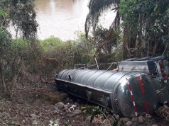 CAR verifica si accidente en Nilo habría causado afectación al río Sumapaz