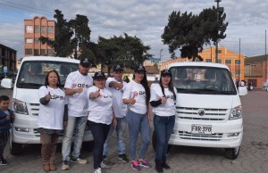 Entrega de nuevos vehículos a carreteros en Soacha