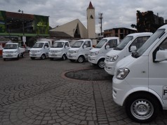 Recicladores siguen cambiando las ‘zorras’ por carros