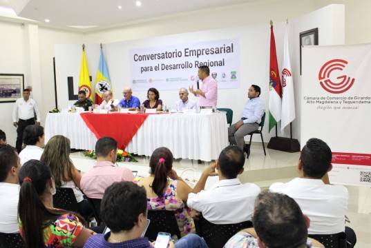 Ministra del Interior presidió en Girardot conversatorio empresarial para el desarrollo regional