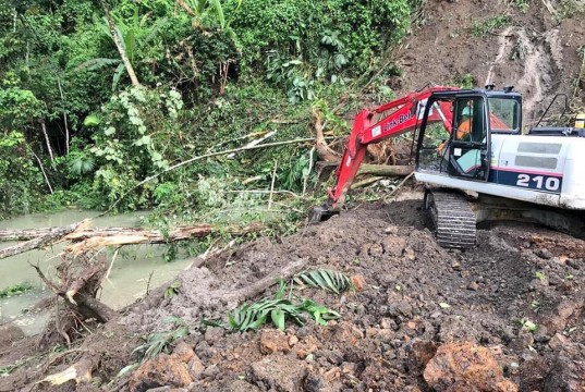 Continúan obras para la remoción de escombros en el municipio de La Palma
