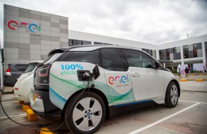 Nuevo punto de recarga para vehículos eléctricos en Chía