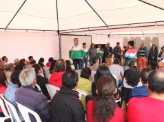 Alcalde de Chía hace entrega de dotaciones a barrios del municipio