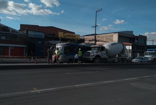 Tráfico lento en la vía Siberia – Funza por choque