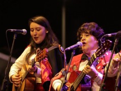 Mujeres chienses demuestran su talento musical en festival mexicano