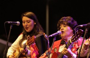 Mujeres chienses demuestran su talento musical en festival mexicano