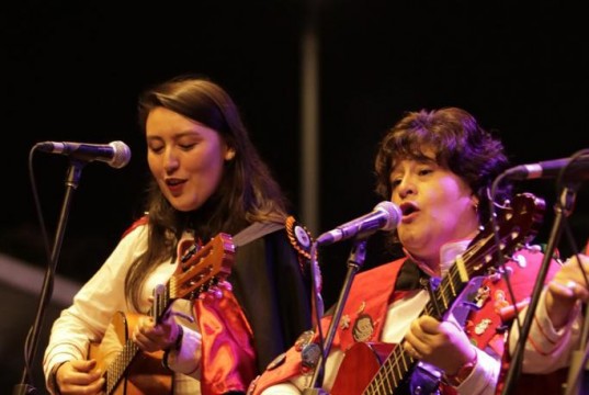 Mujeres chienses demuestran su talento musical en festival mexicano