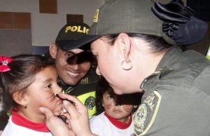 Policías realizan actividades para niños de Sibaté