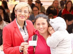 Se entregan bonos canjeables a familias vulnerables de Funza