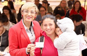 Se entregan bonos canjeables a familias vulnerables de Funza