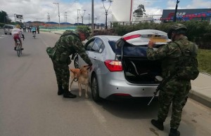 Ejército Nacional instaló un puesto de control de vehículos y motocicletas en Mosquera