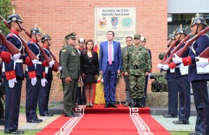 Chía conmemora a héroes caídos de la patria