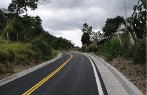 Gobernación realiza mejoramiento a la vía Tabacal – Quipile