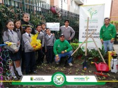 Entrega kit básico de herramientas para huerta casera en Mosquera
